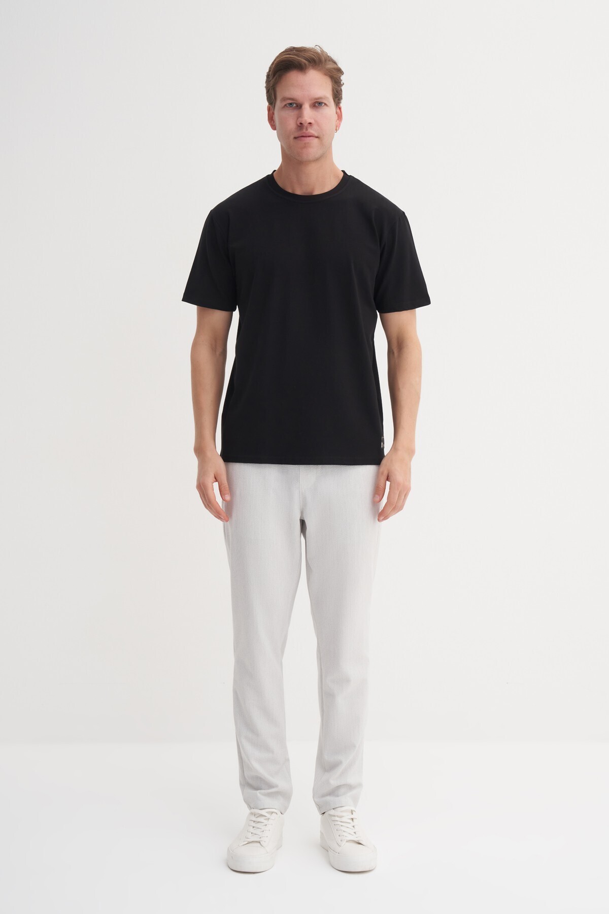 Bisiklet Yaka Regular Fit Rahat Likralı Düz Erkek Tişört Siyah 41420