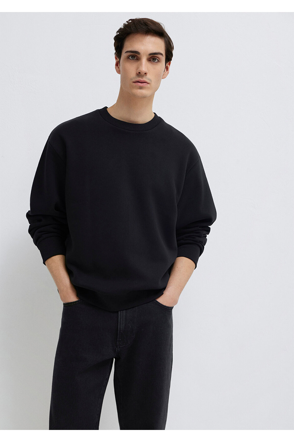 Bisiklet Yaka Siyah Basic Sweatshirt 0S10276-900