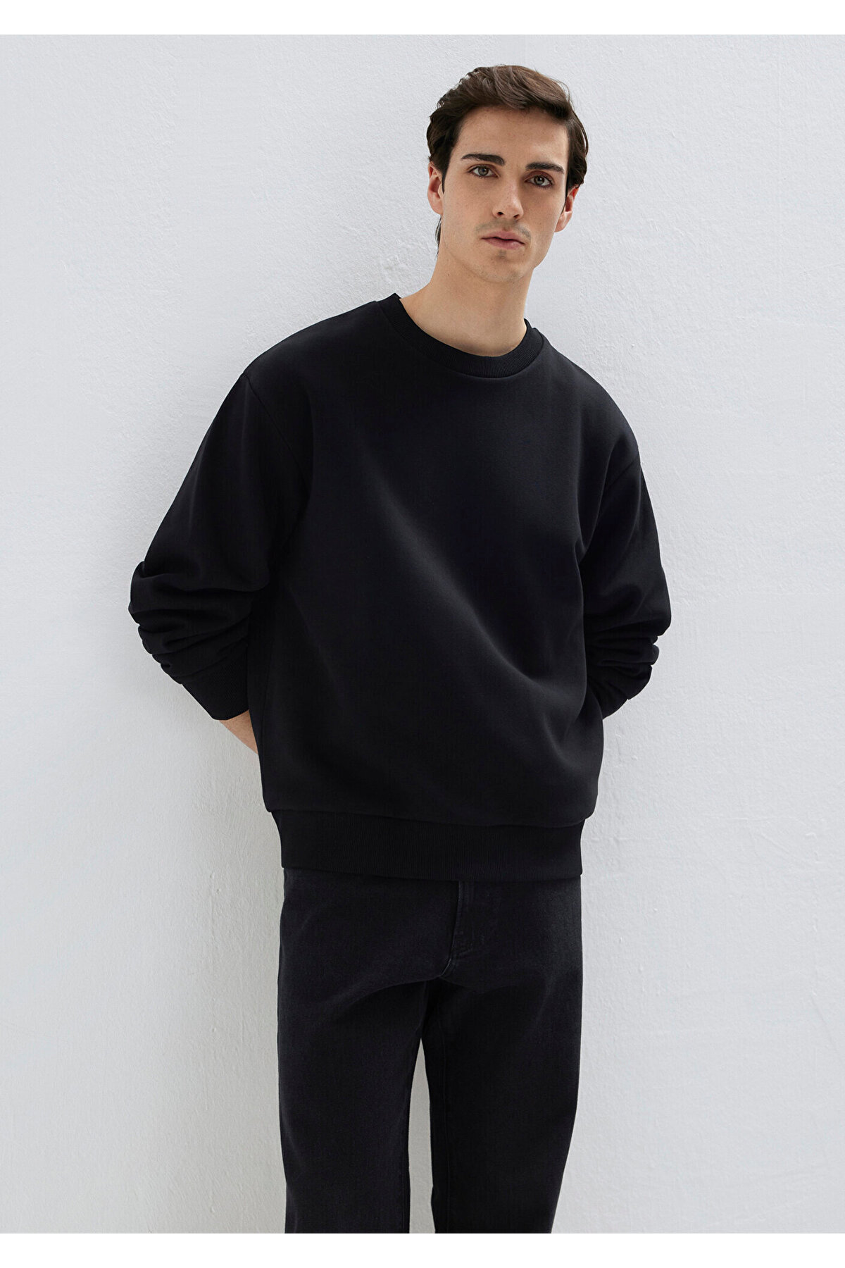 Bisiklet Yaka Siyah Basic Sweatshirt 0S10276-900