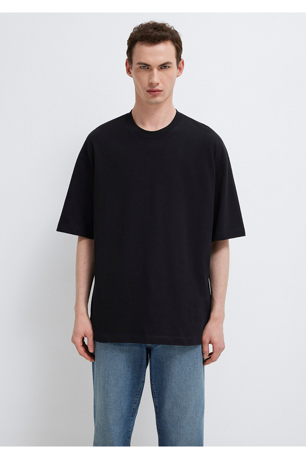 Bisiklet Yaka Siyah Basic Tişört Oversize / Geniş Kesim 0613113-900