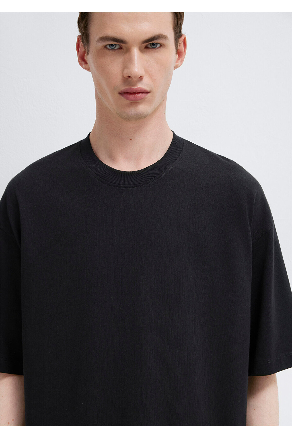 Bisiklet Yaka Siyah Basic Tişört Oversize / Geniş Kesim 0613113-900