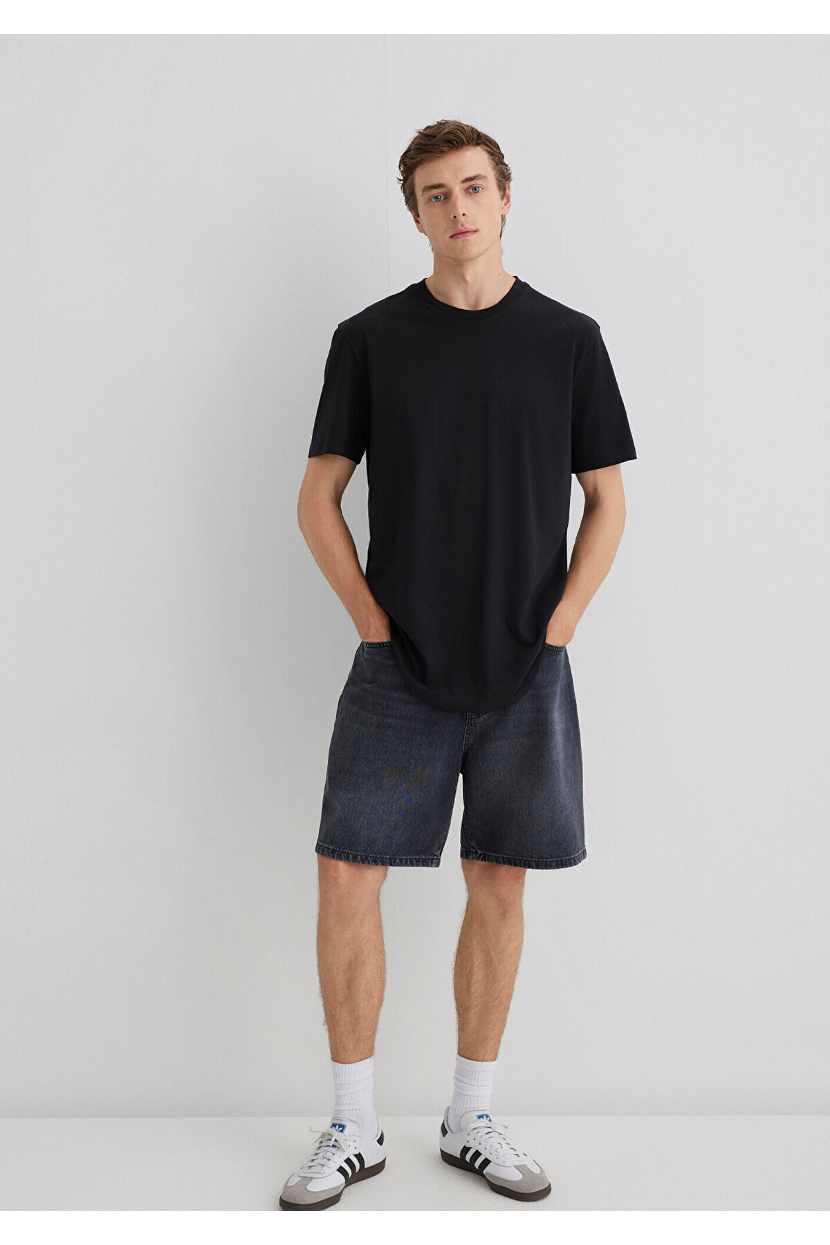 Bisiklet Yaka Siyah Basic Tişört Slim Long Fit / Slim Uzun Kesim 067082-900