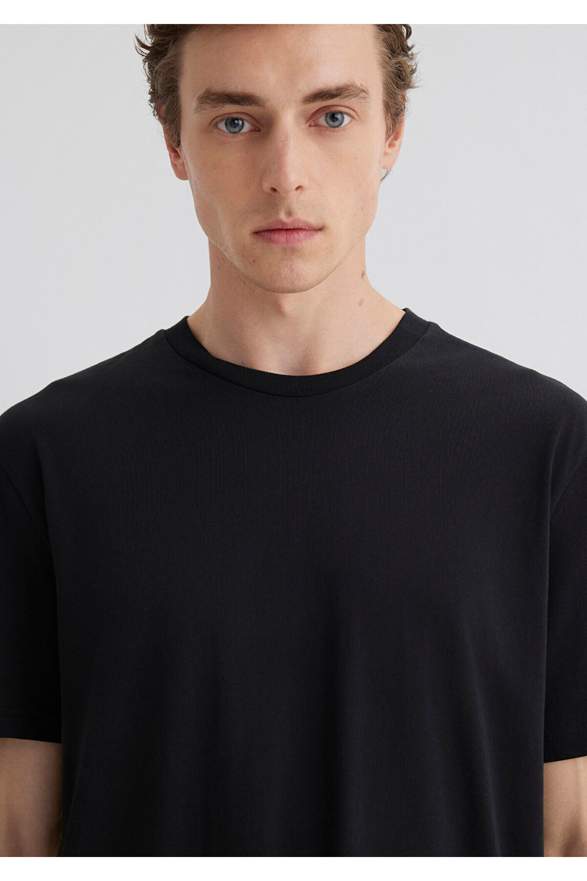 Bisiklet Yaka Siyah Basic Tişört Slim Long Fit / Slim Uzun Kesim 067082-900