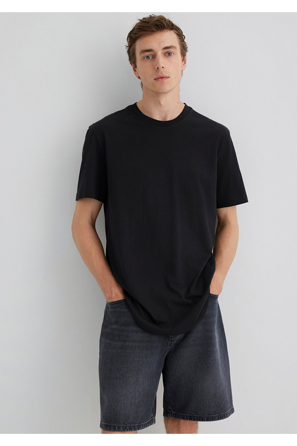 Bisiklet Yaka Siyah Basic Tişört Slim Long Fit / Slim Uzun Kesim 067082-900