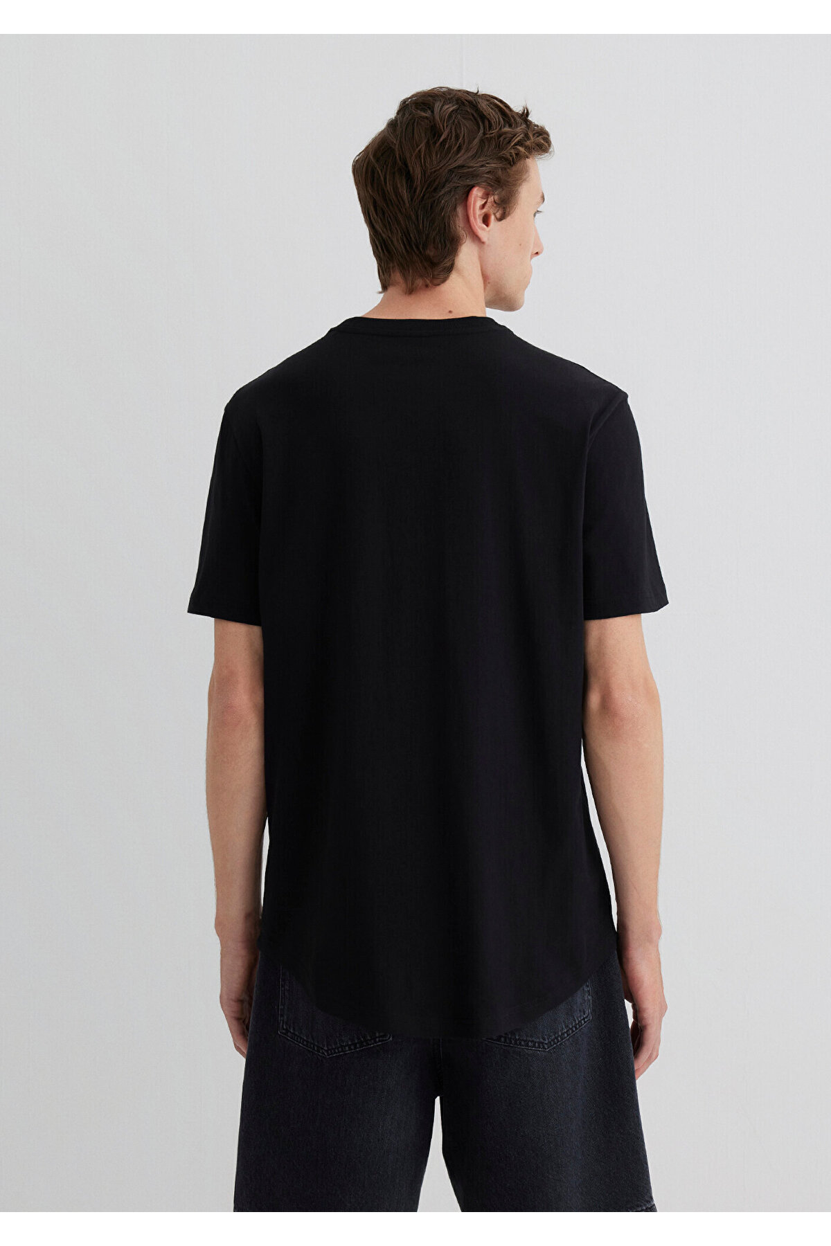 Bisiklet Yaka Siyah Basic Tişört Slim Long Fit / Slim Uzun Kesim 067082-900