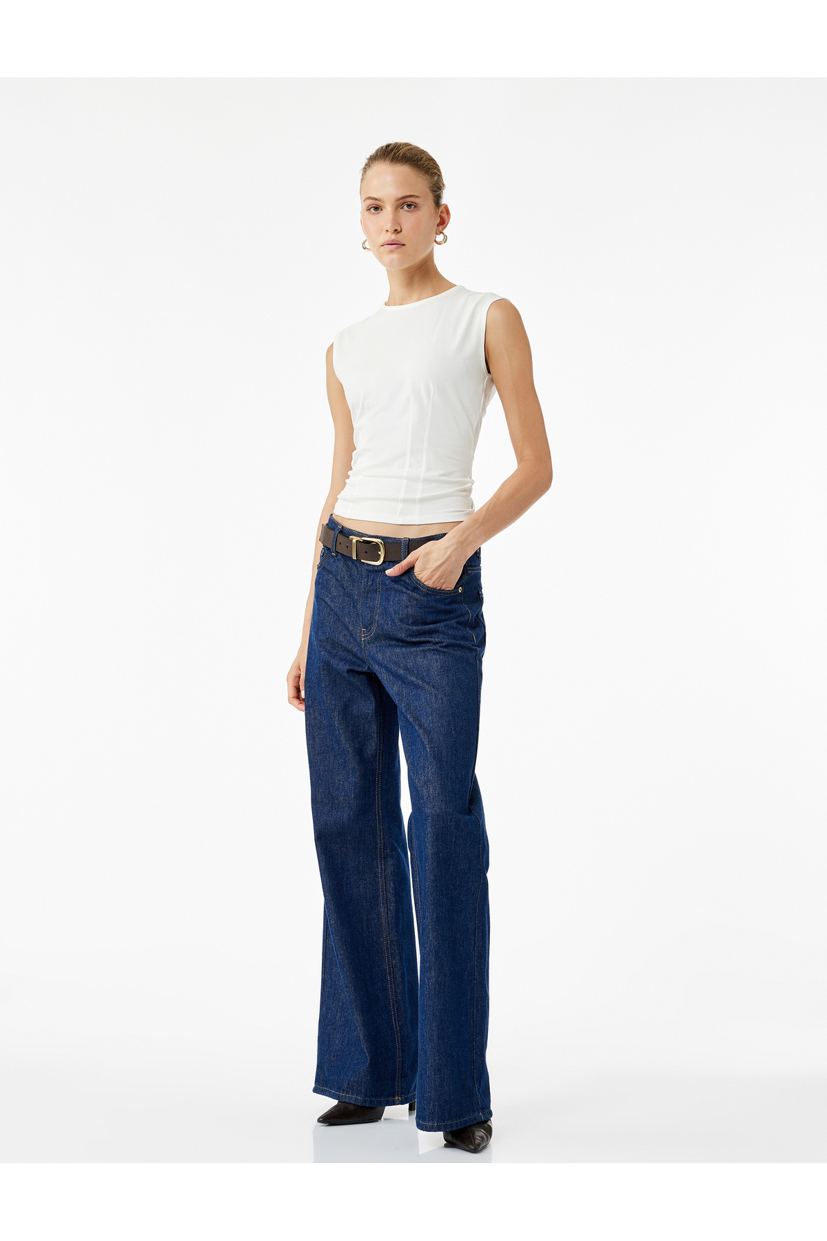 Bisiklet Yaka Slim Fit Pamuklu Kolsuz Bluz