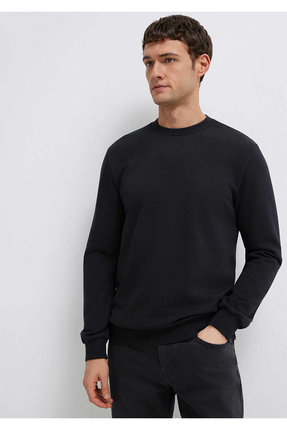 Bisiklet Yaka Sweatshırt  Siyah