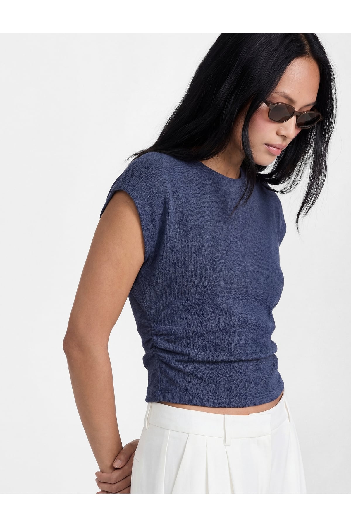 Bürümcük Kumaş Slim Fit Kısa Kollu Bisiklet Yaka Drapeli Dokulu Tişört