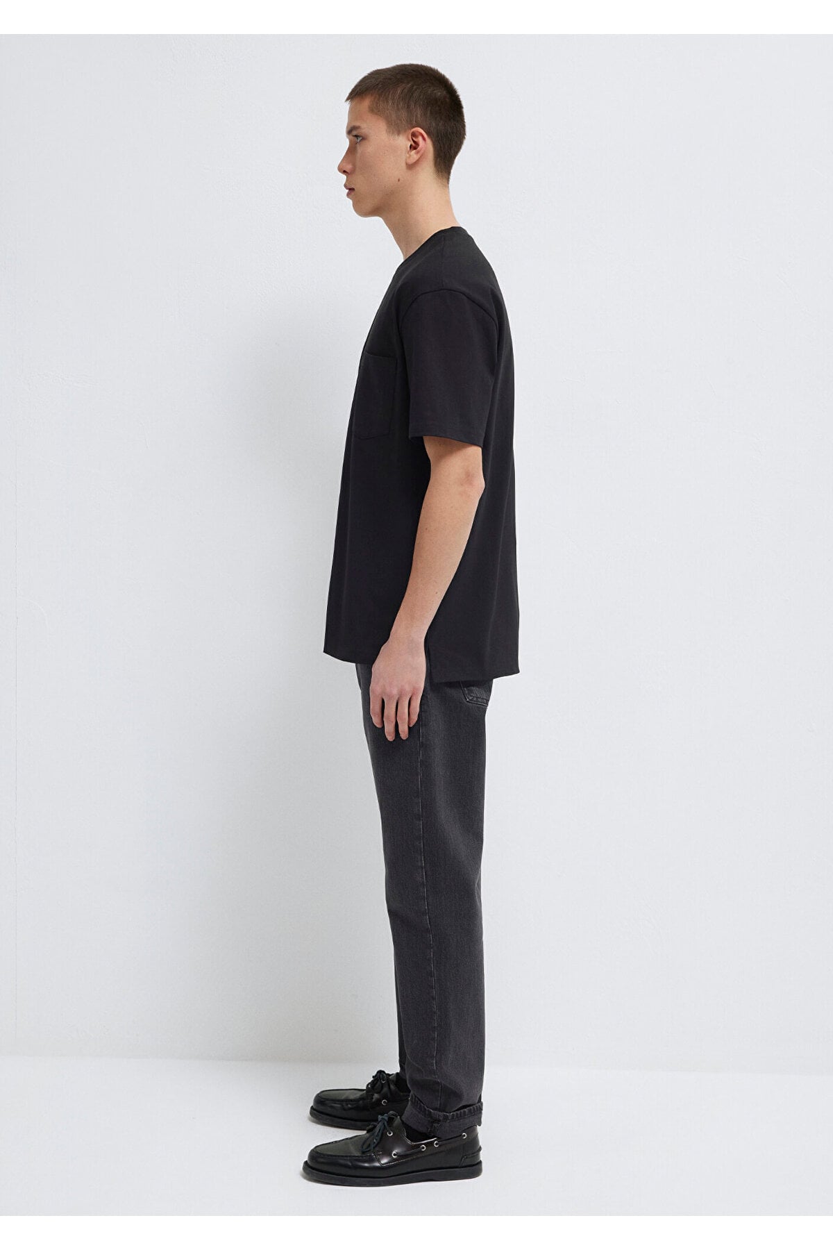 Cep Detaylı Siyah Basic Tişört Loose Fit / Bol Rahat Kesim 066248-900