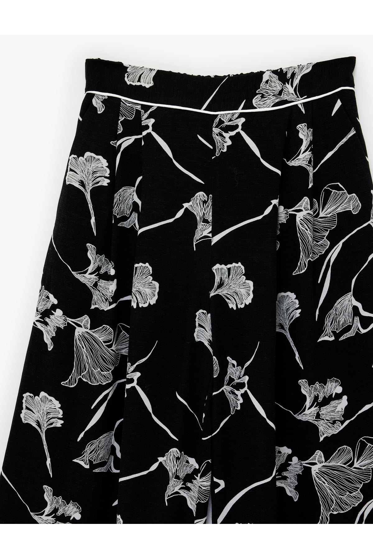 Çiçekli Siyah Kadın Pantolon 6SAK40144UW