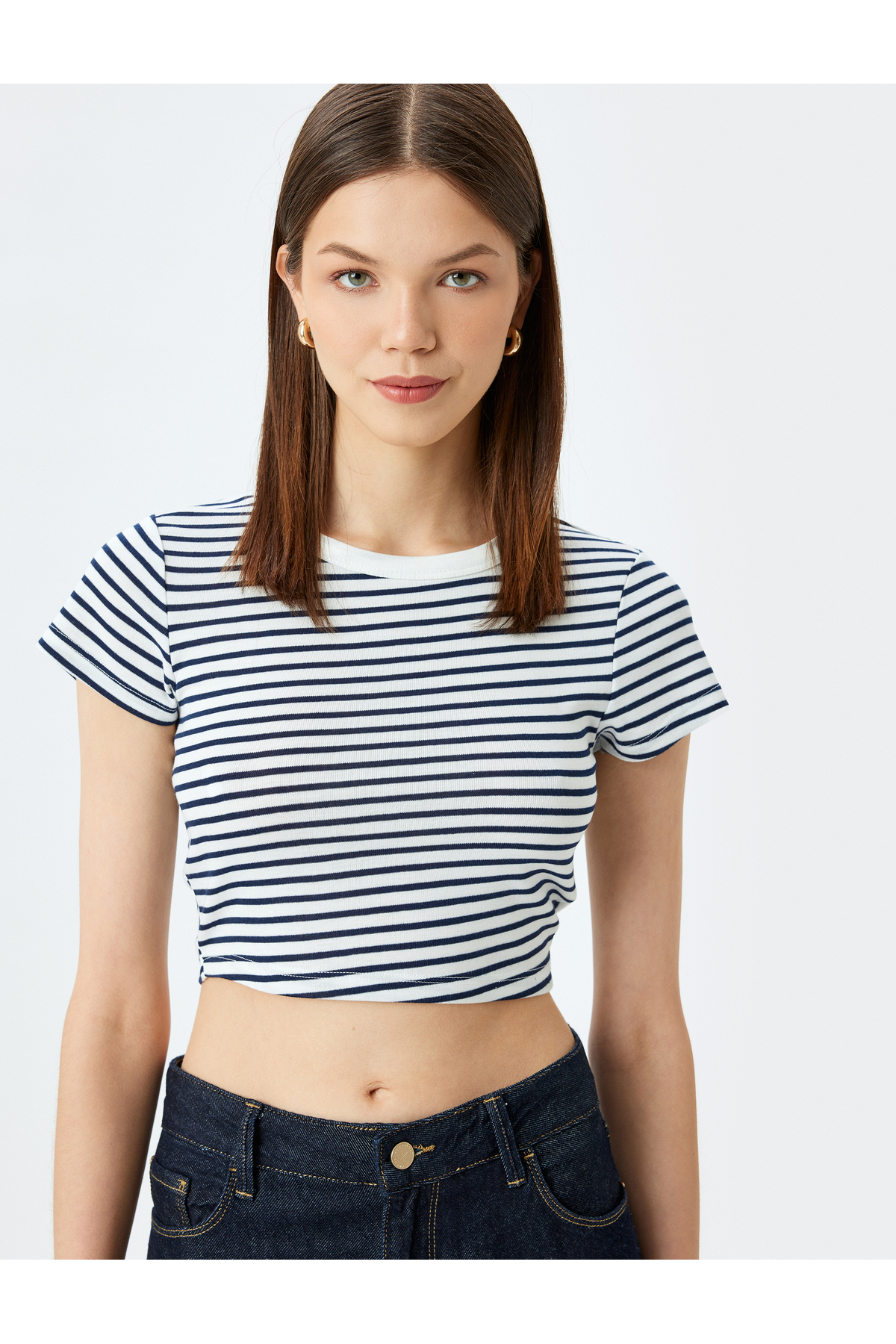 Crop Bisiklet Yaka Kısa Kollu Slim Fit Tişört