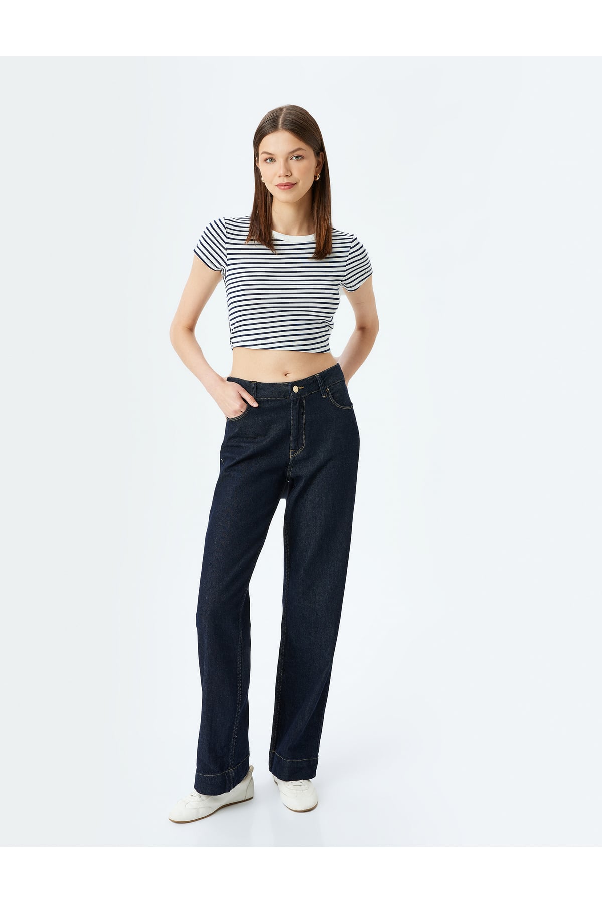 Crop Bisiklet Yaka Kısa Kollu Slim Fit Tişört