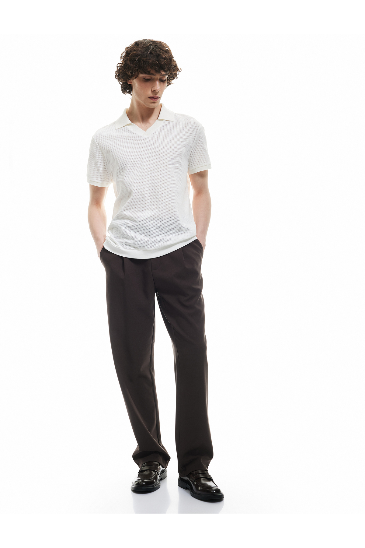 Dokulu Regular Fit Kısa Kollu V Yaka Polo Tişört