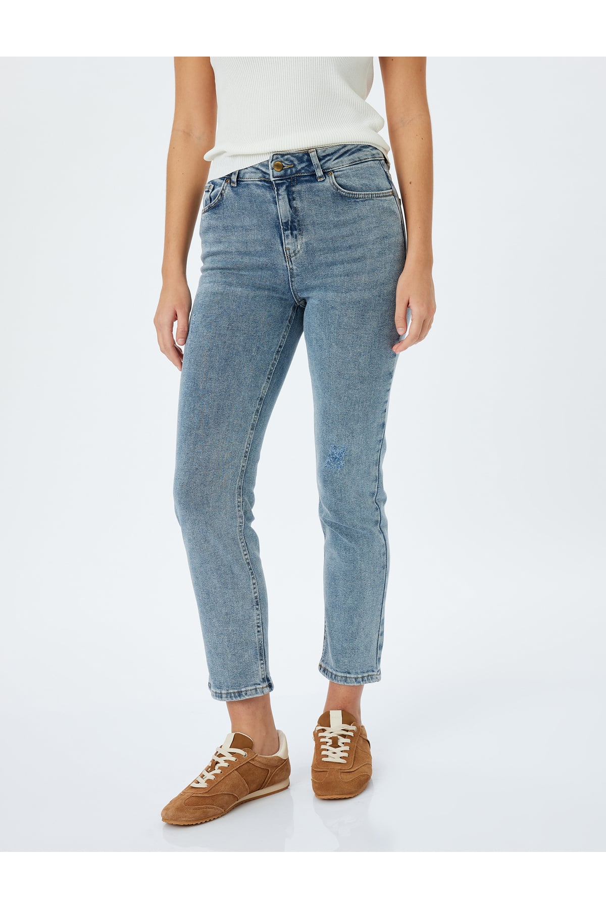 Düz Paça Normal Bel Düğmeli Cep Detaylı Kot Pantolon - Straight Fit Jean