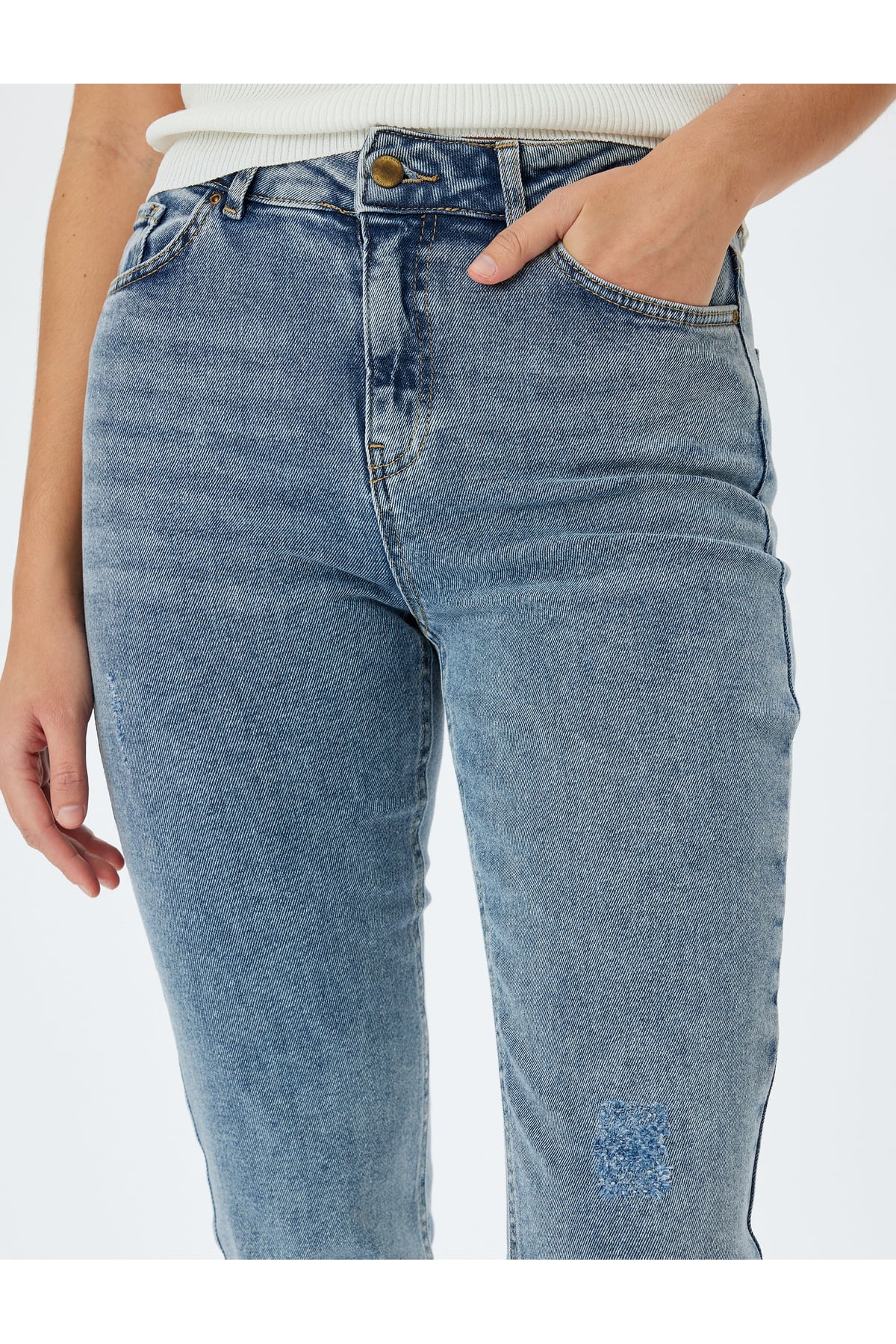 Düz Paça Normal Bel Düğmeli Cep Detaylı Kot Pantolon - Straight Fit Jean