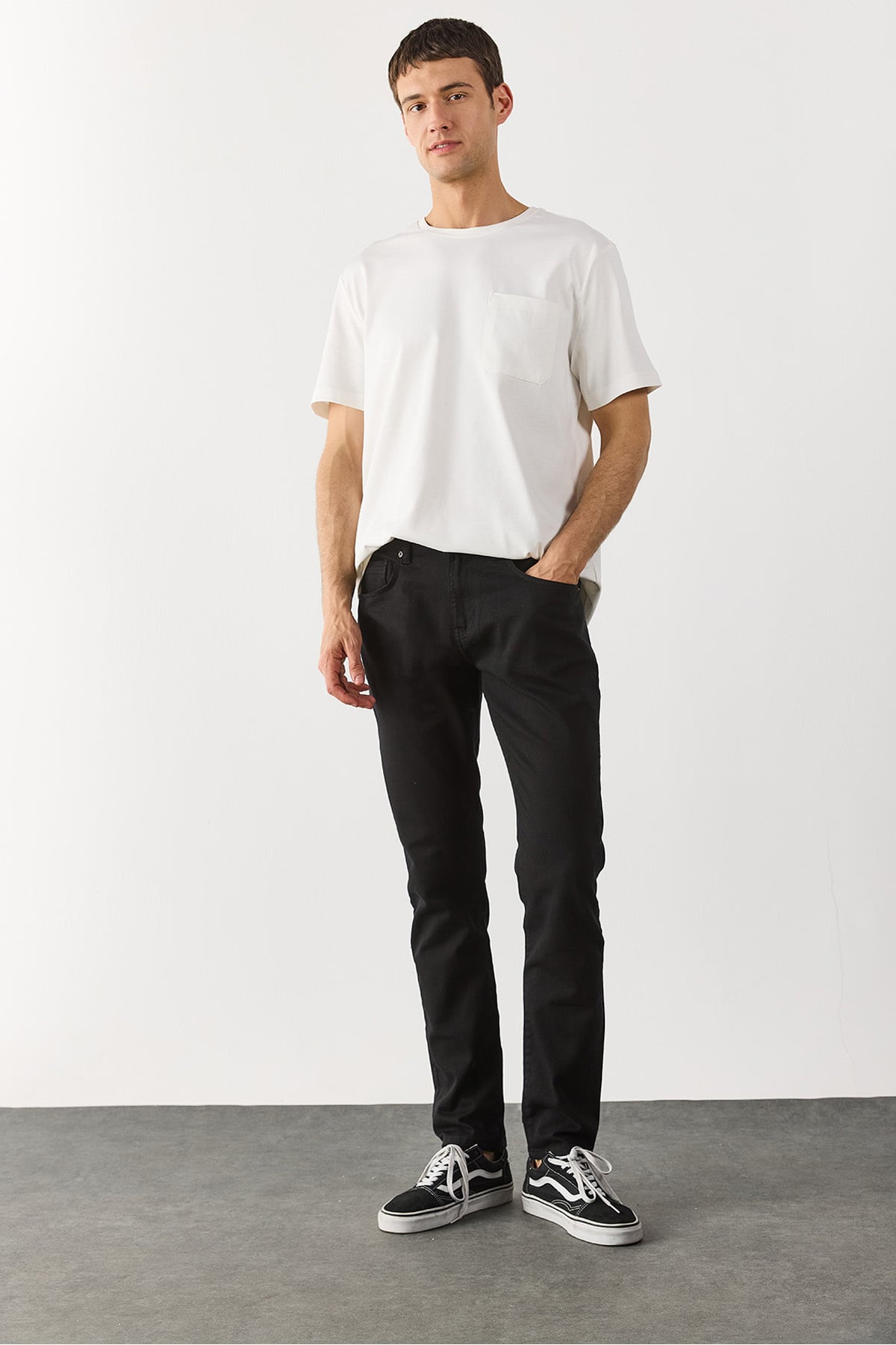 Erkek Edward Slim Straight Renkli Jean Pantolon - Siyah