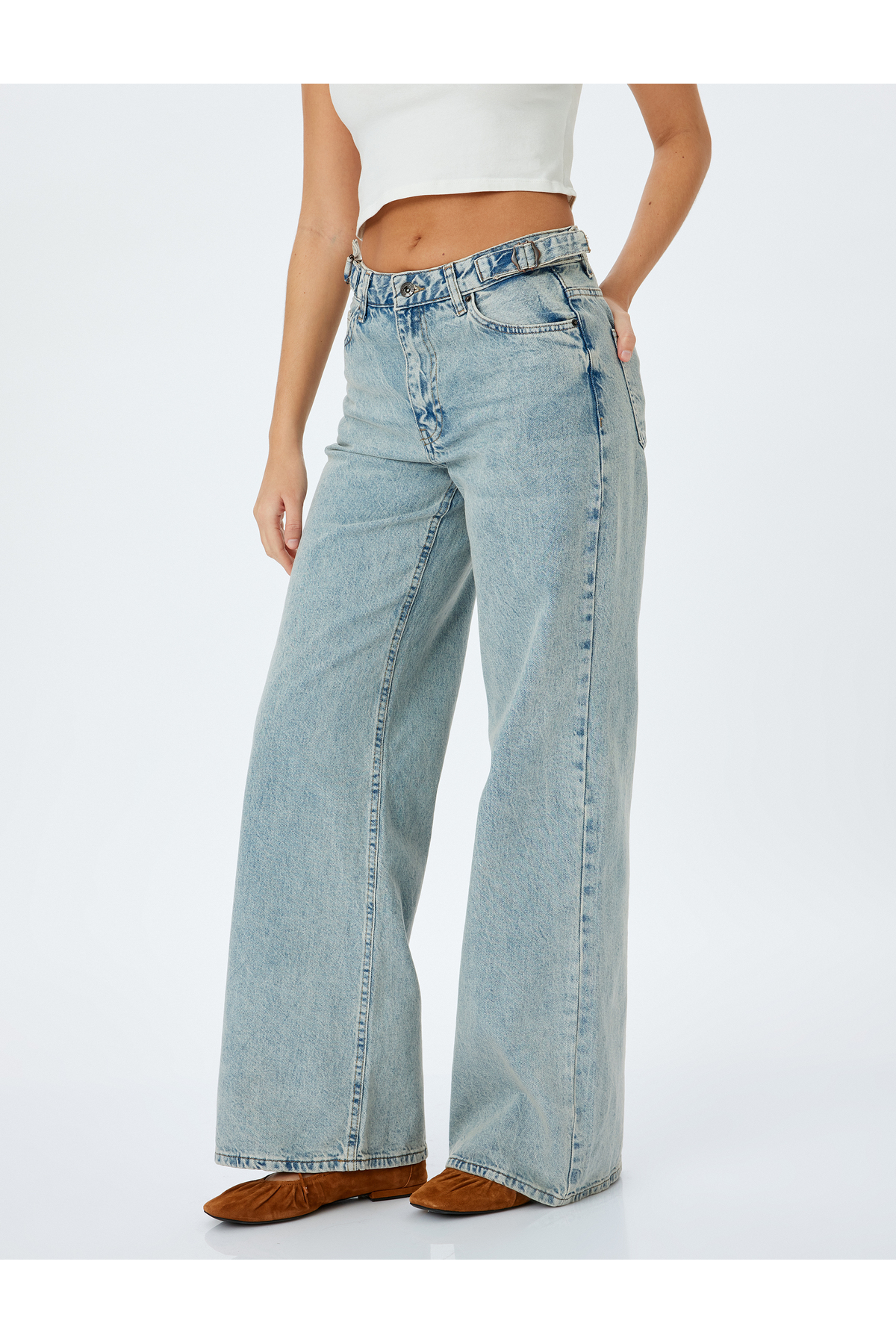 Geniş Paça Kemer Detaylı Cepli Normal Bel Kot Pantolon - Wide Leg Jean