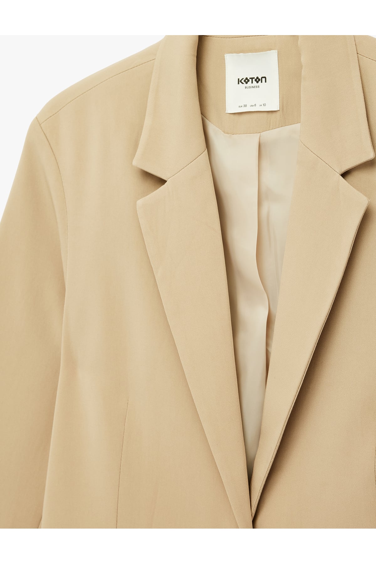 Geniş Yaka Düğmeli Cep Detaylı Blazer Ceket