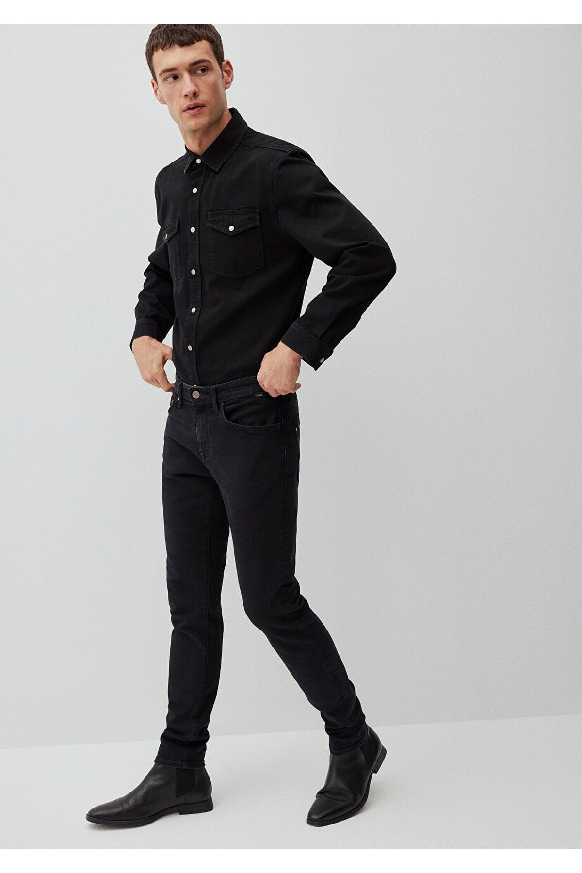 James Deep Smoke Lux Black