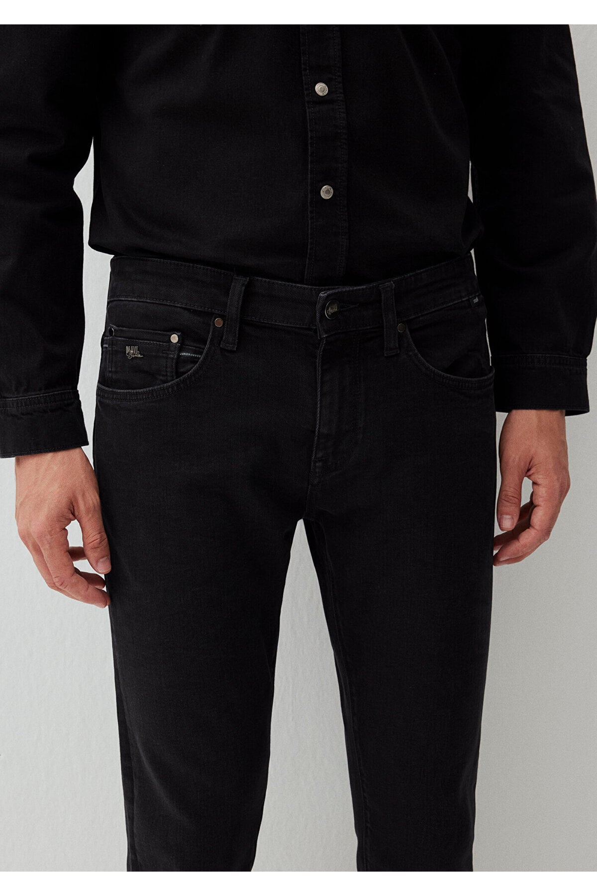 James Deep Smoke Lux Black