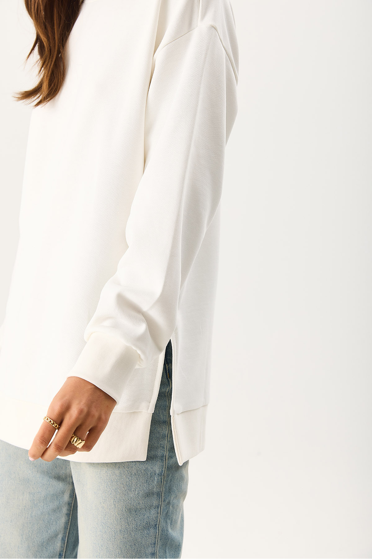 Kadın Bisiklet Yaka Yanı Yırtmaçlı Regular Fit 3 İplik Sweatshirt %100 Pamuk - Fildişi