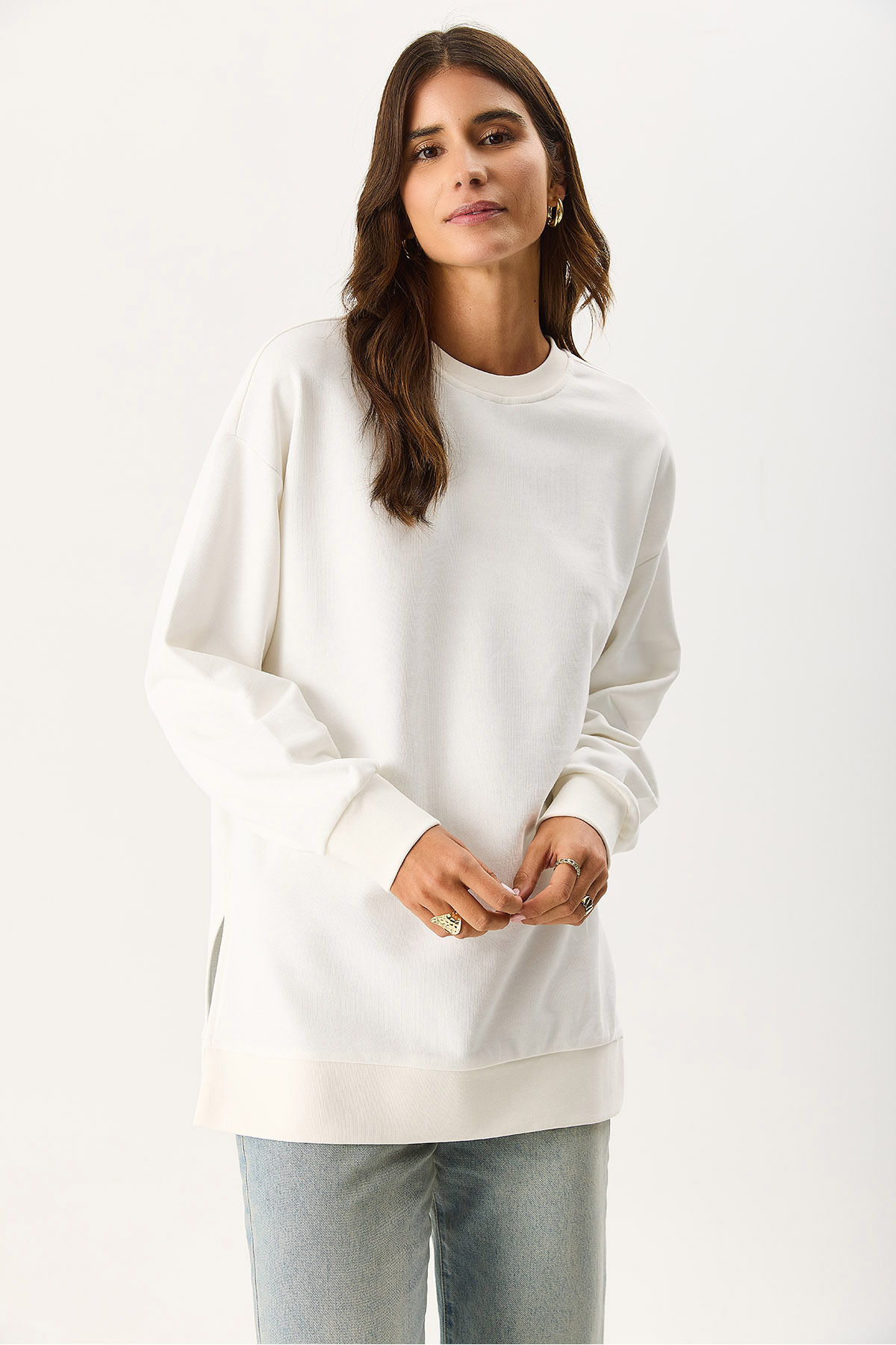 Kadın Bisiklet Yaka Yanı Yırtmaçlı Regular Fit 3 İplik Sweatshirt %100 Pamuk - Fildişi
