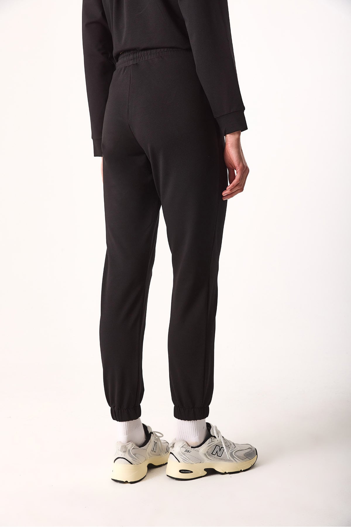 Kadın Paçası Lastikli Slim Straight Eşofman Altı-Siyah