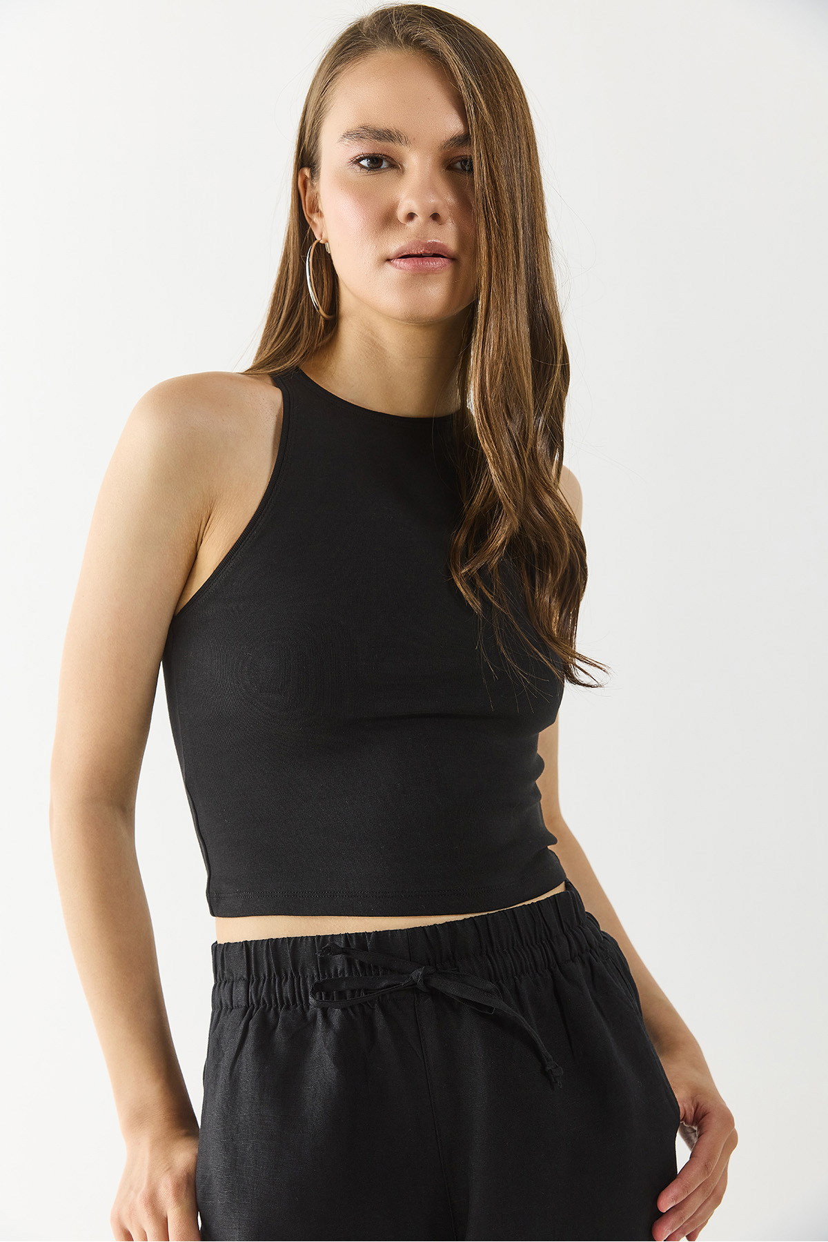 Kadın Sandra Halter Top Crop Atlet - Siyah