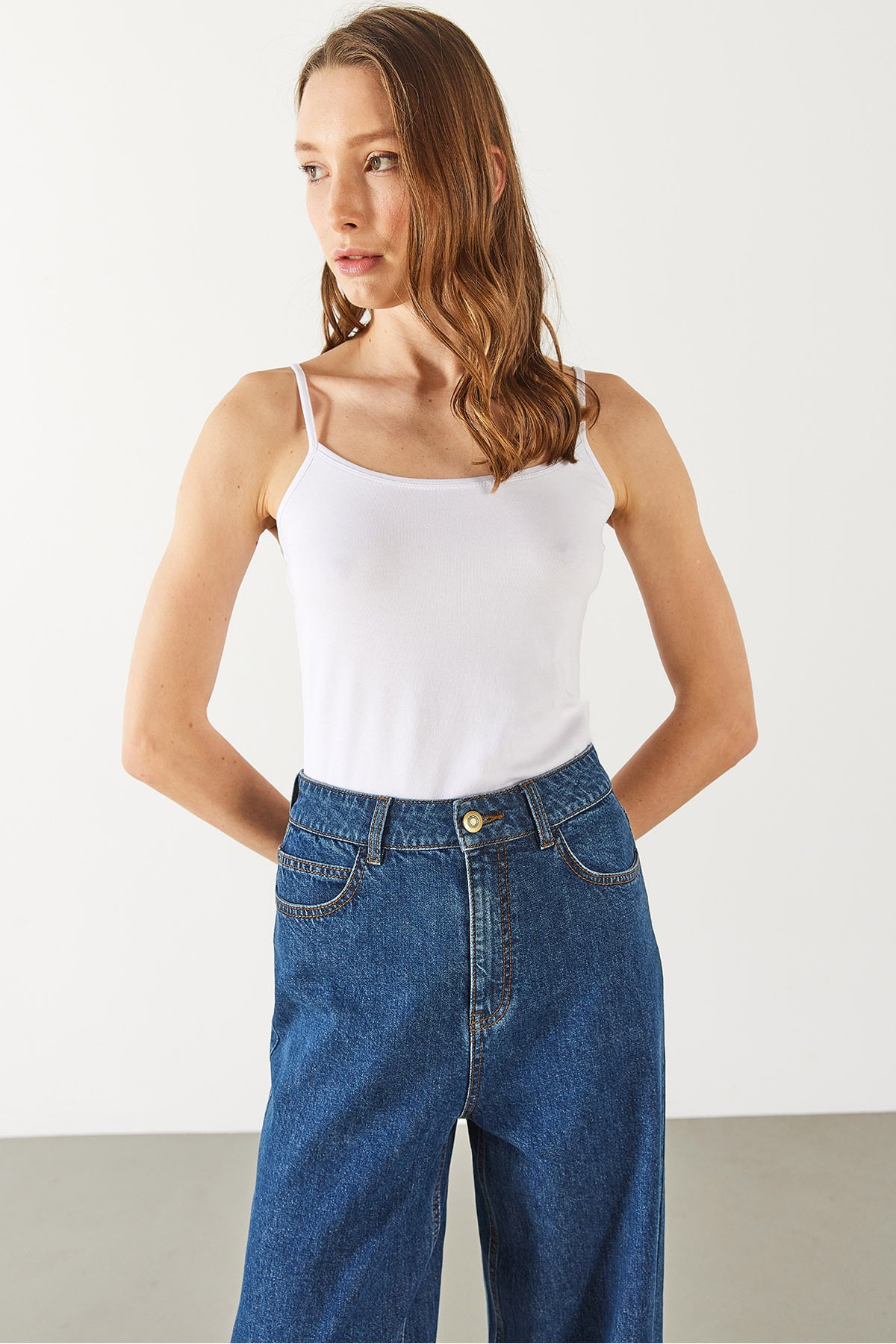 Kadın Slim Fit İp Askılı Atlet - Beyaz