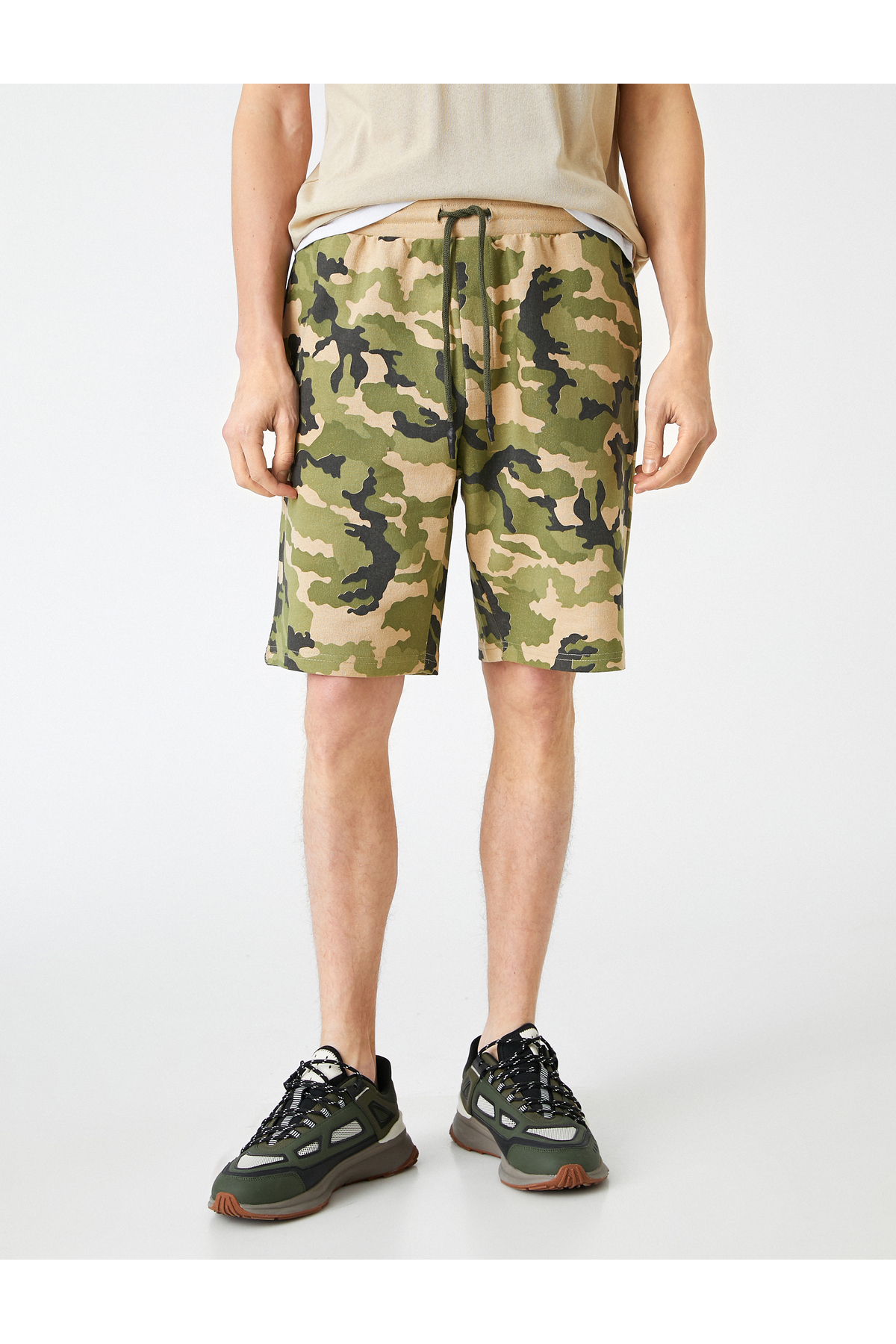 Kamuflaj Desenli Şort