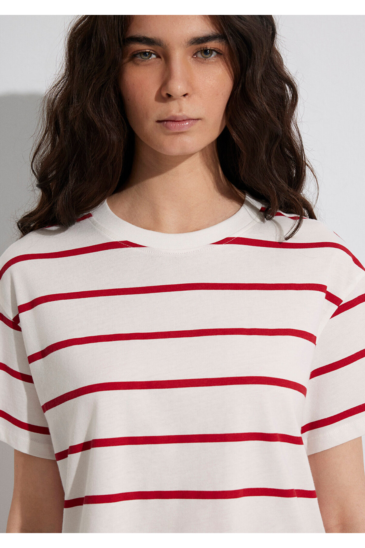 Kırmızı Çizgili Crop Tişört Crop / Kısa Kesim 1612260-86680