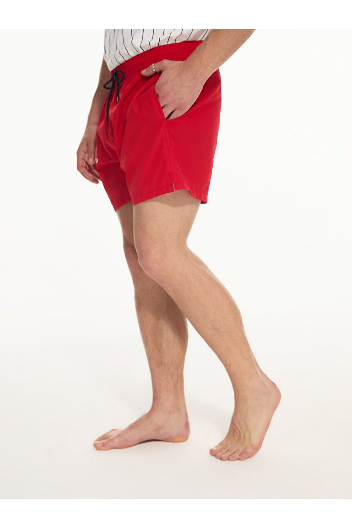 Kırmızı Deniz Şort