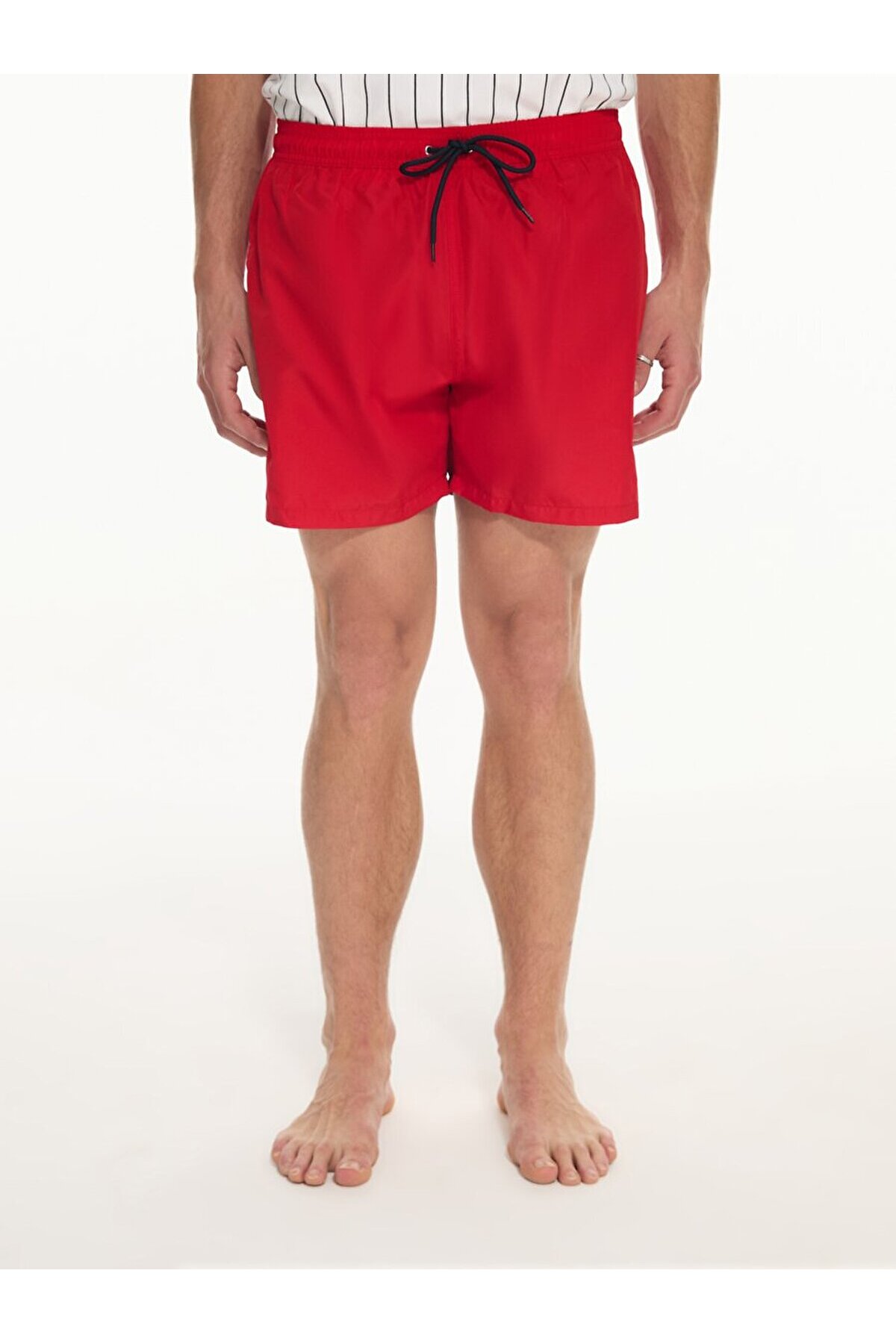 Kırmızı Deniz Şort