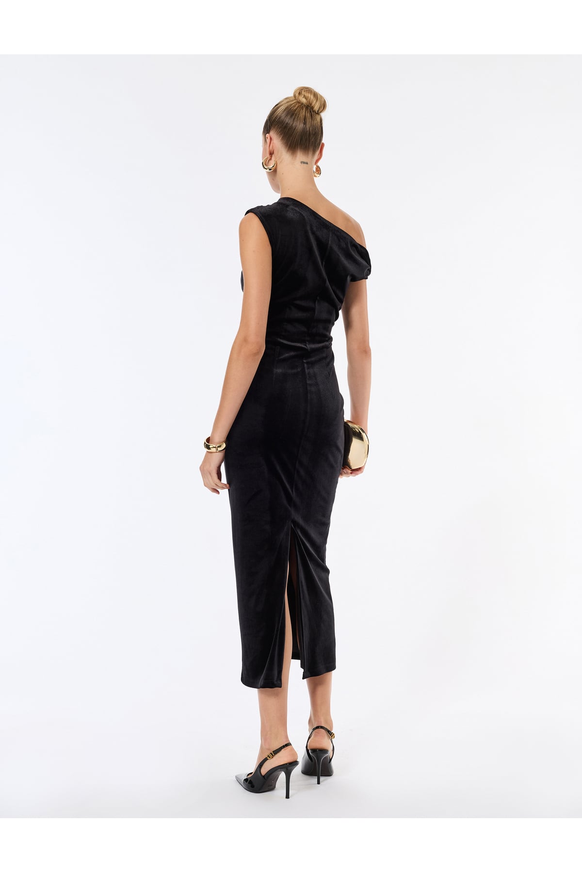 Kolsuz Kayık Yaka Slim Fit Metal Aksesuarlı Payetli Midi Abiye Elbise