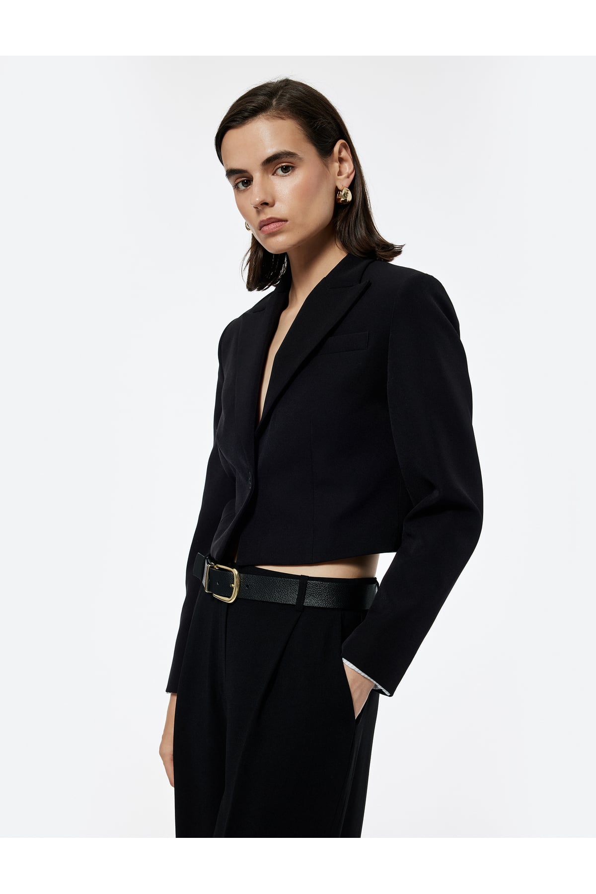 Kruvaze Yaka Uzun Kollu Crop Blazer Ceket