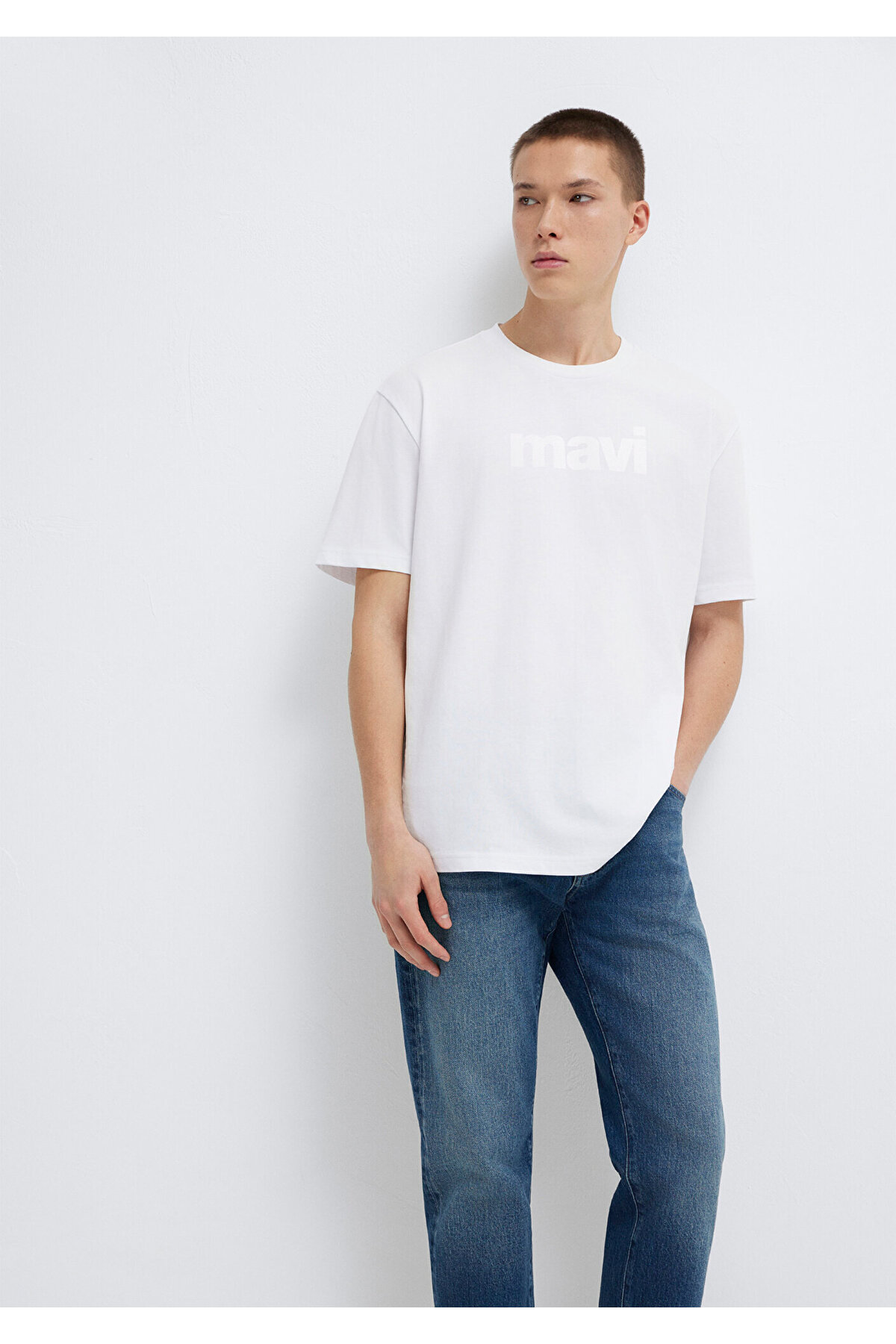 Logo Baskılı Beyaz Tişört Loose Fit / Bol Rahat Kesim 0611807-620
