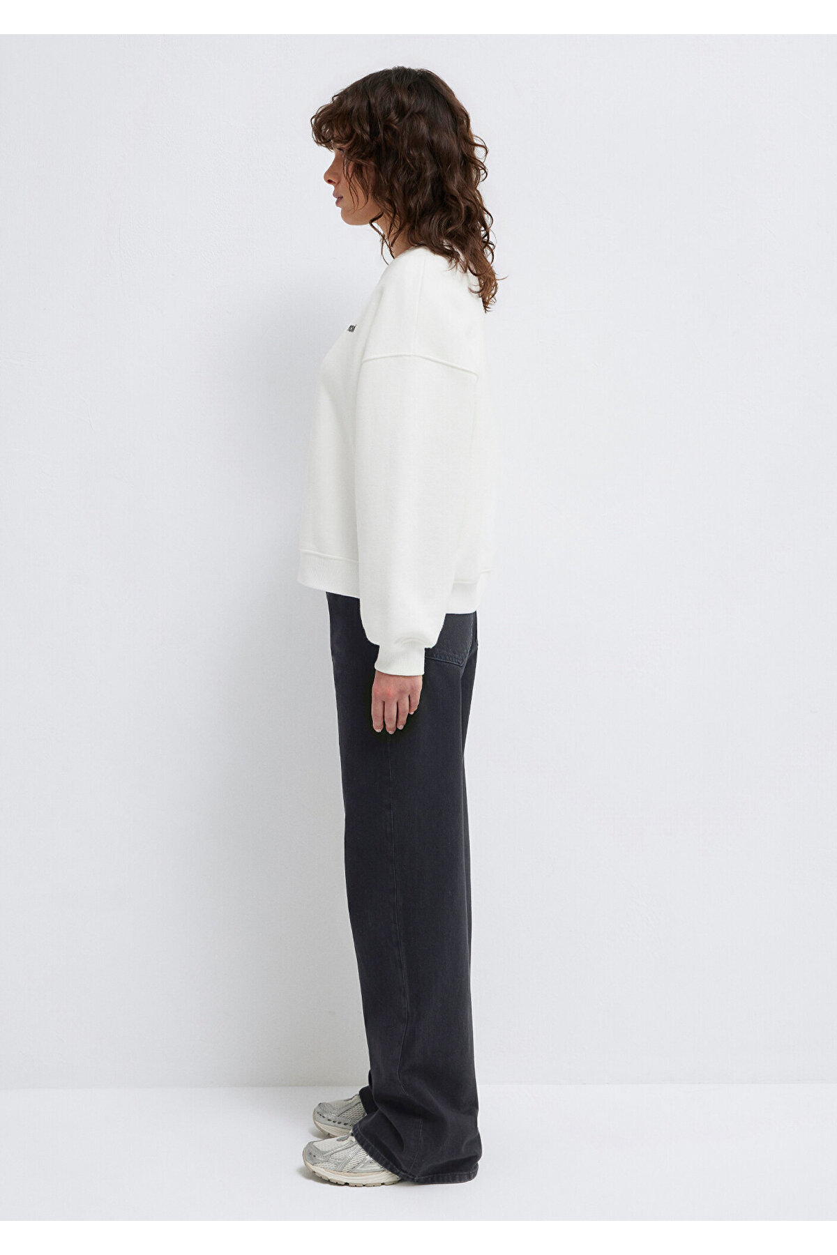 Logo Baskılı Ekru Sweatshirt 1S10490-70057