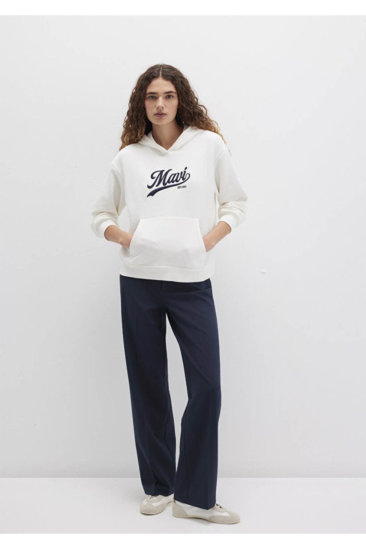 Logo Baskılı Kapüşonlu Beyaz Sweatshirt 1S10420-80194