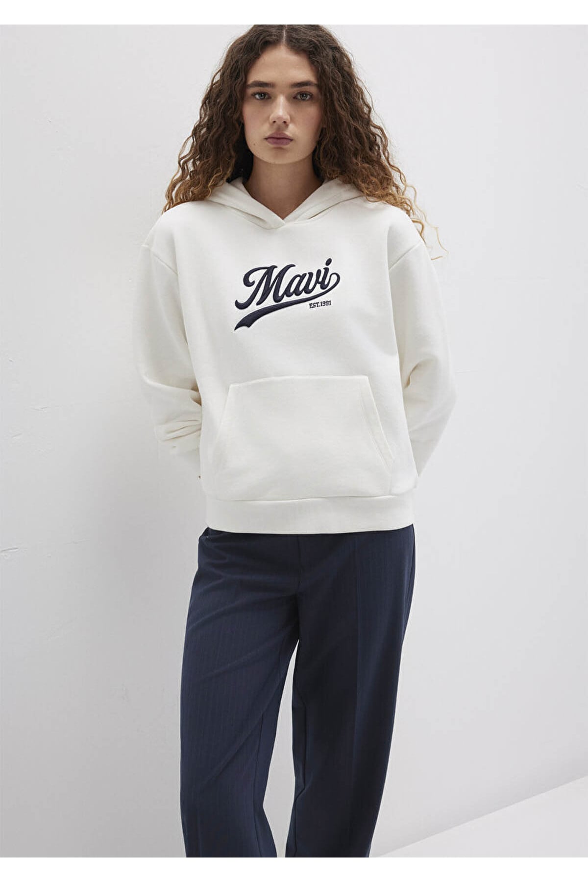 Logo Baskılı Kapüşonlu Beyaz Sweatshirt 1S10420-80194