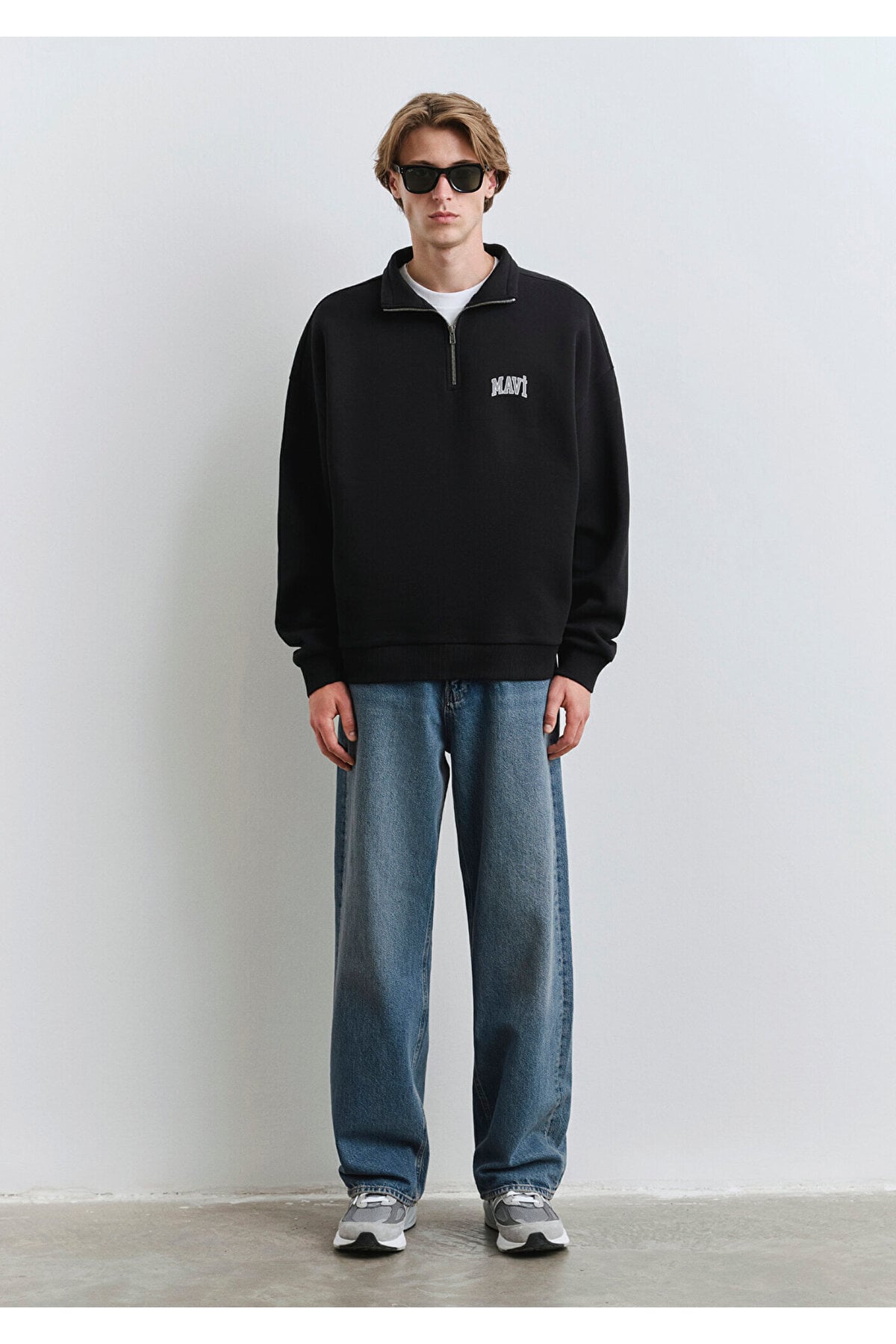 Logo Baskılı Yarı Fermuarlı Siyah Sweatshirt 0S10208-900
