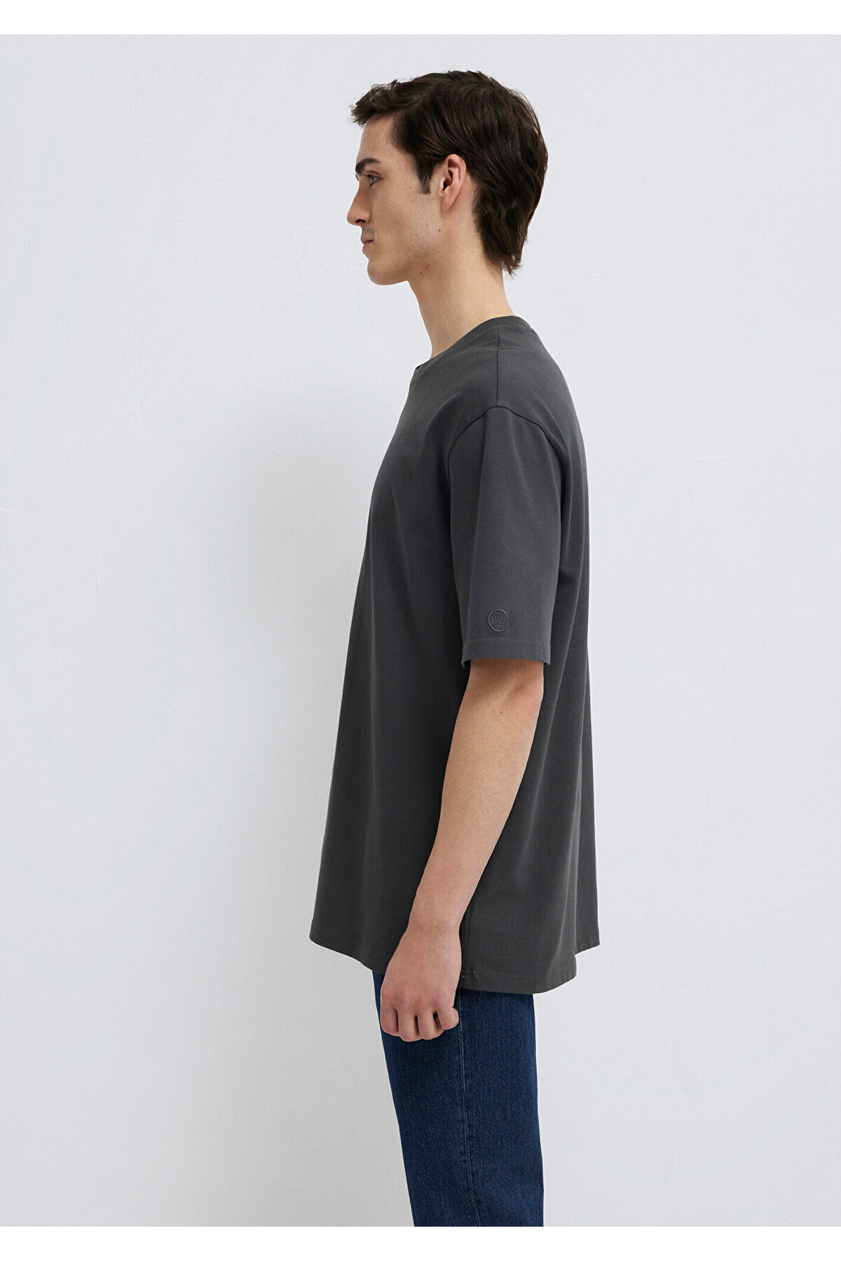 Logo Kol Detaylı Antrasit Basic Tişört Loose Fit / Bol Rahat Kesim 0611924-70092