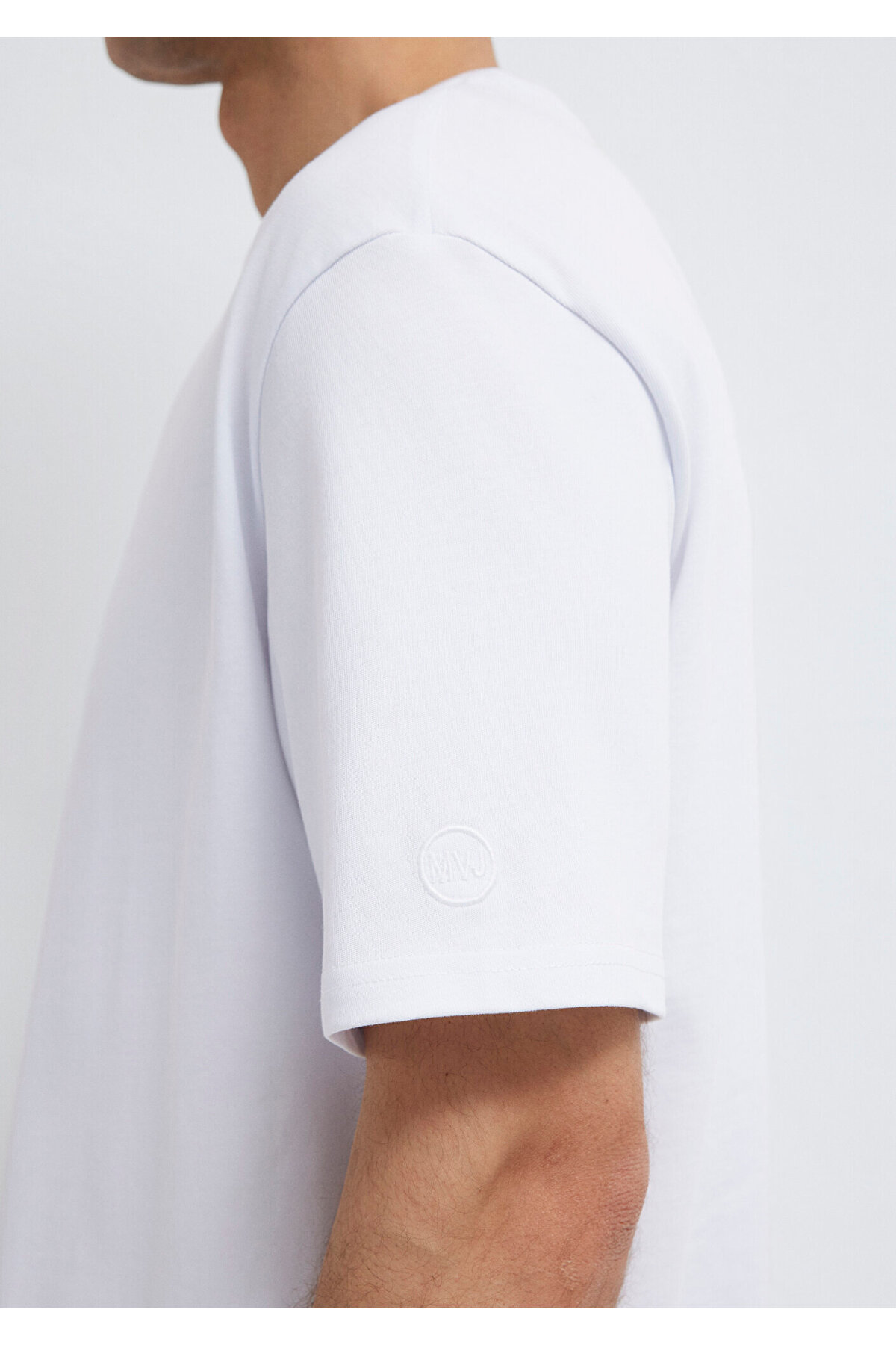 Logo Kol Detaylı Beyaz Basic Tişört Loose Fit / Bol Rahat Kesim 0611924-620