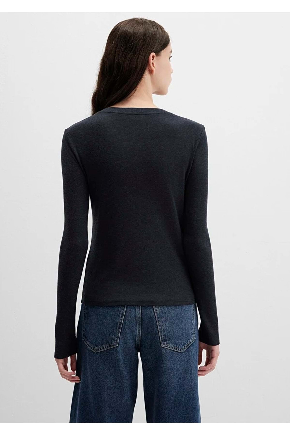 M1613652-80022 Düğme Detaylı Siyah Uzun Kollu T-Shirt Kadın Tişört SİYAH