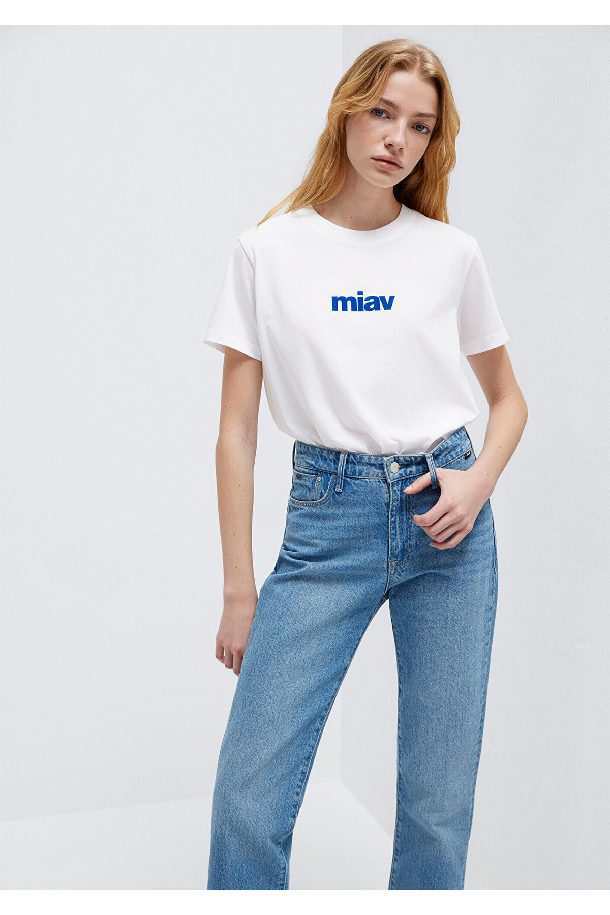 Miav Baskılı Beyaz Tişört Regular Fit / Normal Kesim 1610622-620