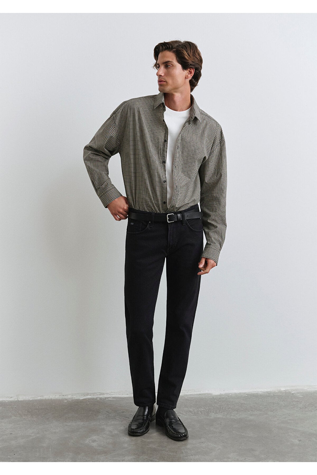 Milan Classic Denim Yıkamalı Siyah Jean Pantolon 0081090642