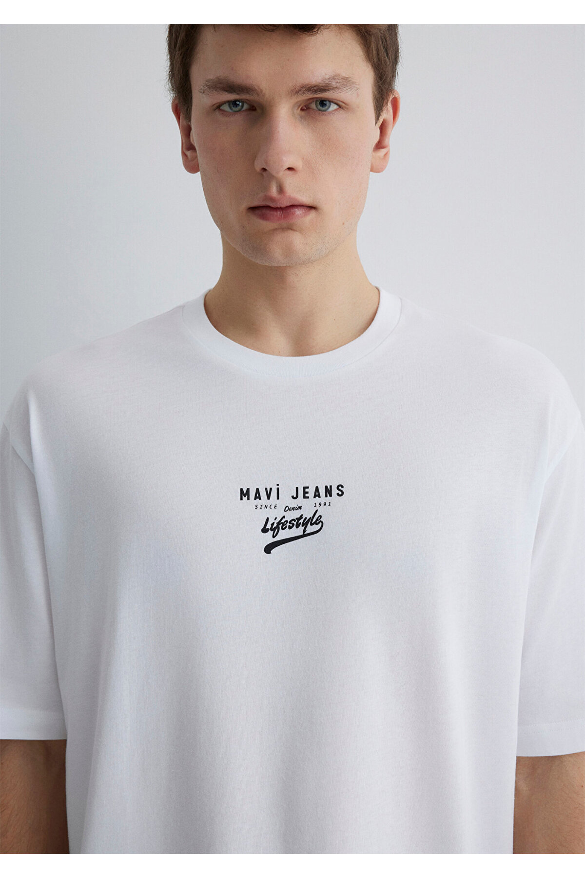 Minimal Logo Baskılı Beyaz Tişört Relaxed Fit / Rahat Kesim 0612710-620