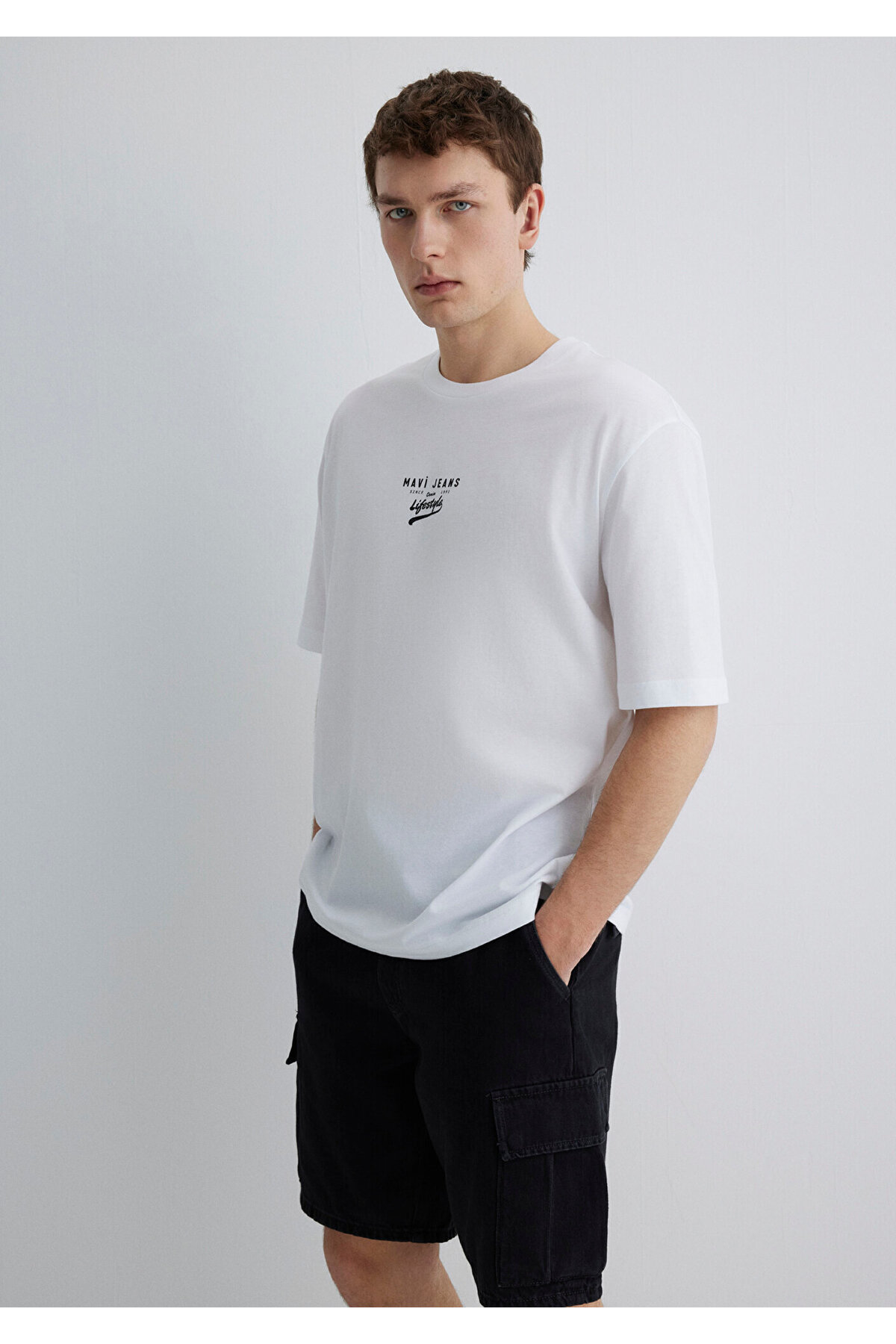 Minimal Logo Baskılı Beyaz Tişört Relaxed Fit / Rahat Kesim 0612710-620