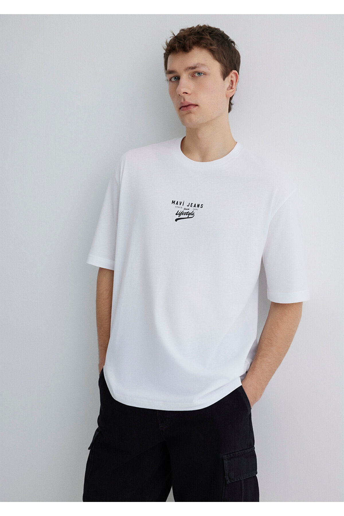 Minimal Logo Baskılı Beyaz Tişört Relaxed Fit / Rahat Kesim 0612710-620