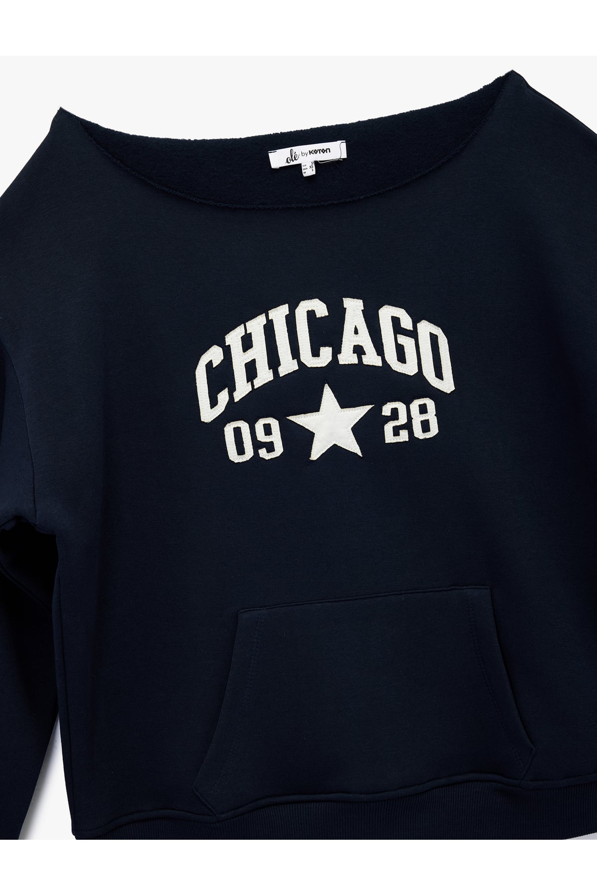 Nakışlı Şardonlu Kanguru Cepli Kayık Yaka Oversize Sweatshirt