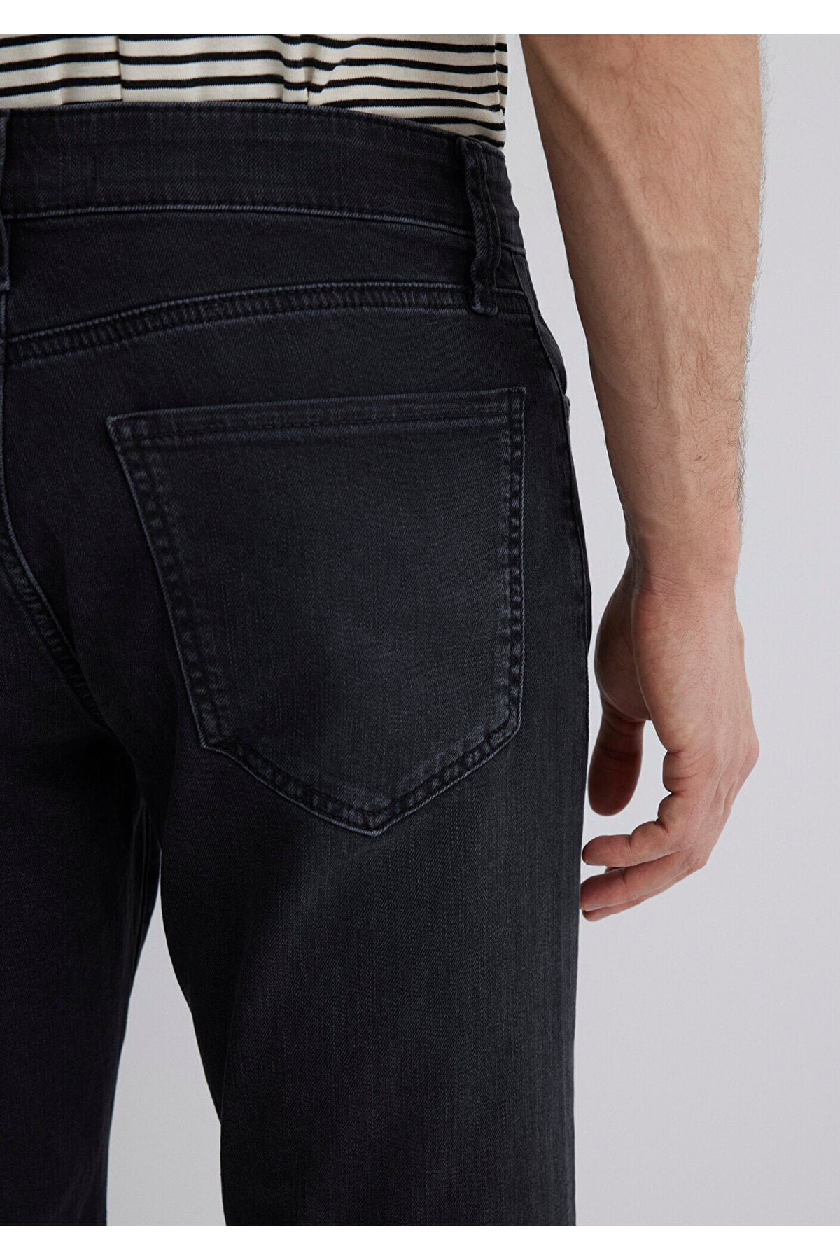Nicholas Black Antrasit Jean Şort 0416081307